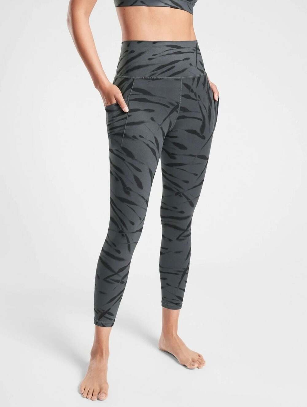 Athleta Salutation Stash High Rise 7/8 Tight in Grey Tiger Print